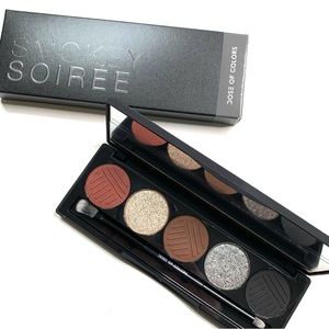 DOSE OF COLORS “SMOKY SOIRÉE” Eyeshadow Palette
